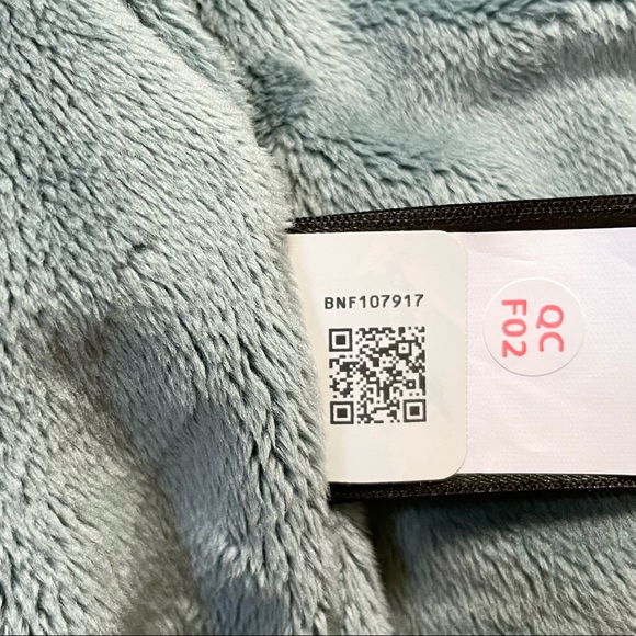 The North Face Women’s Shelbe Raschel Hoodie Jacket - Picture 8 of 9